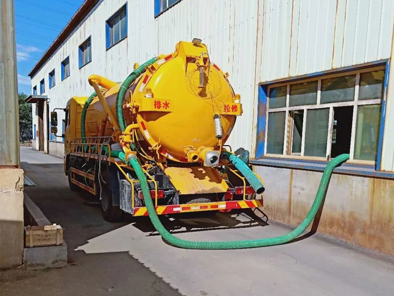 物流园厂区化粪池清理